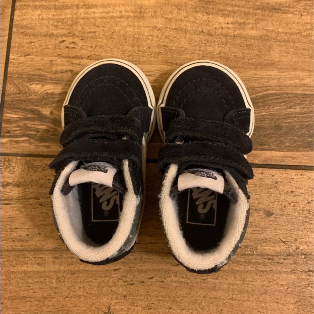 Vans - Picture 4 of 4
